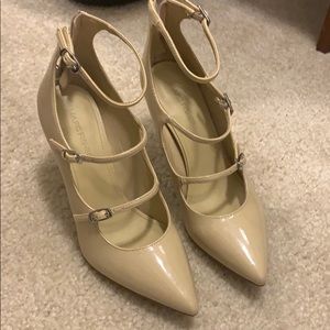 Nude Marc Fisher closed toed heels